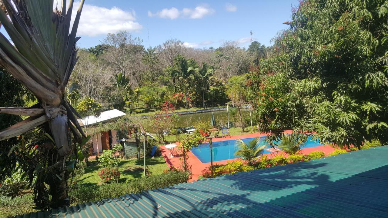 Hotel Y Residencial Amigos Puerto Iguazú Exterior foto