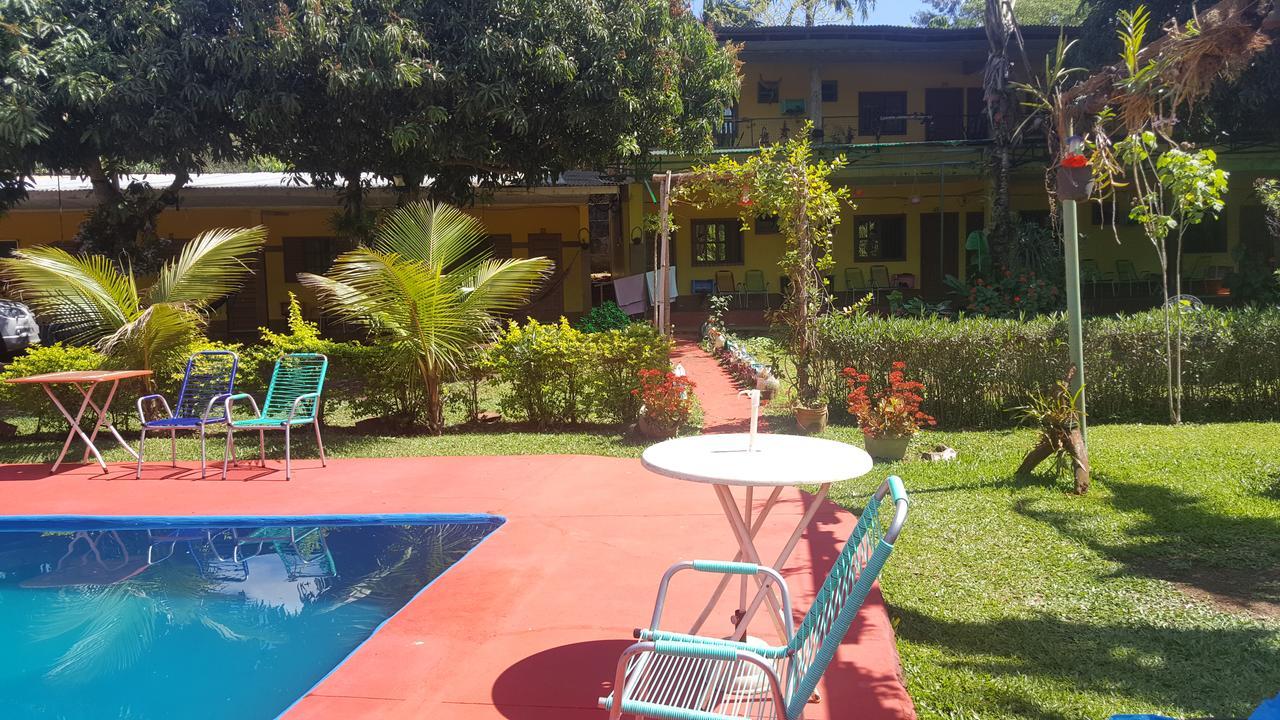 Hotel Y Residencial Amigos Puerto Iguazú Exterior foto